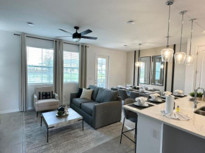 Awesome 3 bedroom townhome close to Orlando 330
